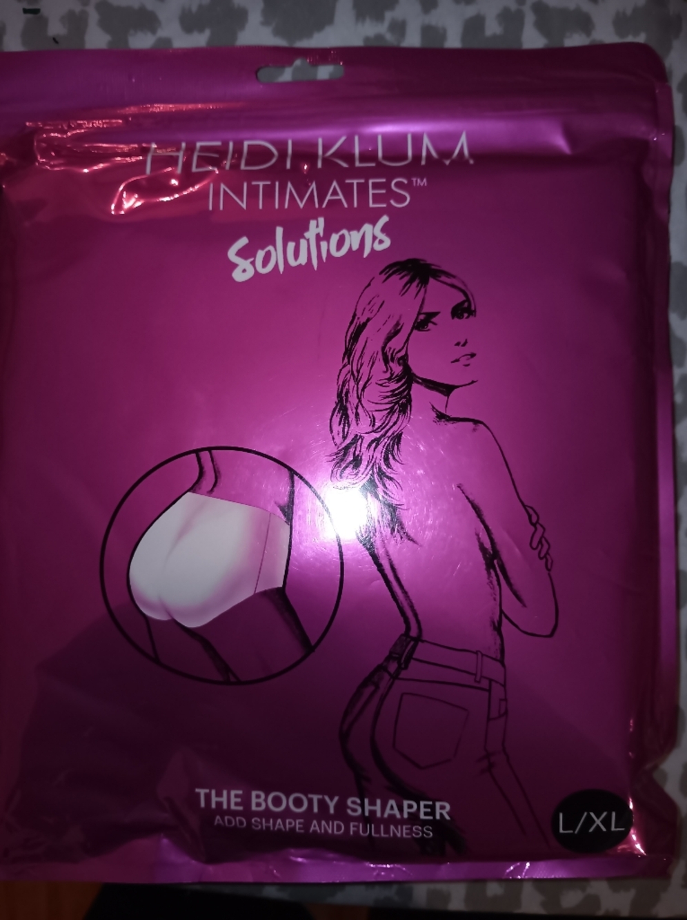 Heidi Klum Intimates Solutions The Booty Shaper - Hot Pink Packaging